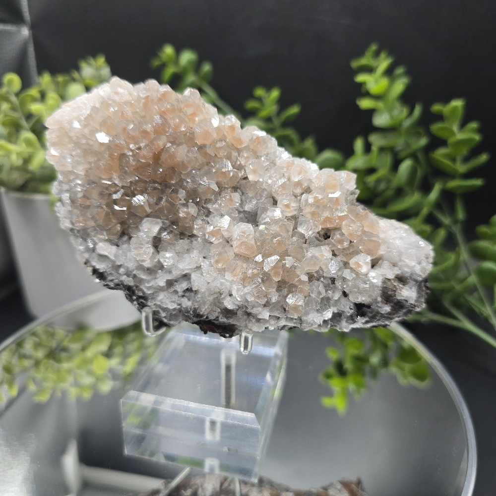 Calcite W Hematite Inclusions